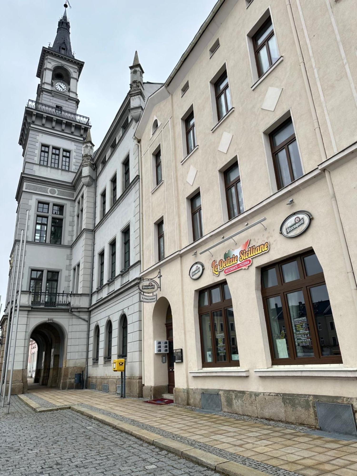 Ein Zimmer Wohnung Am Markt Oelsnitz  Exterior photo